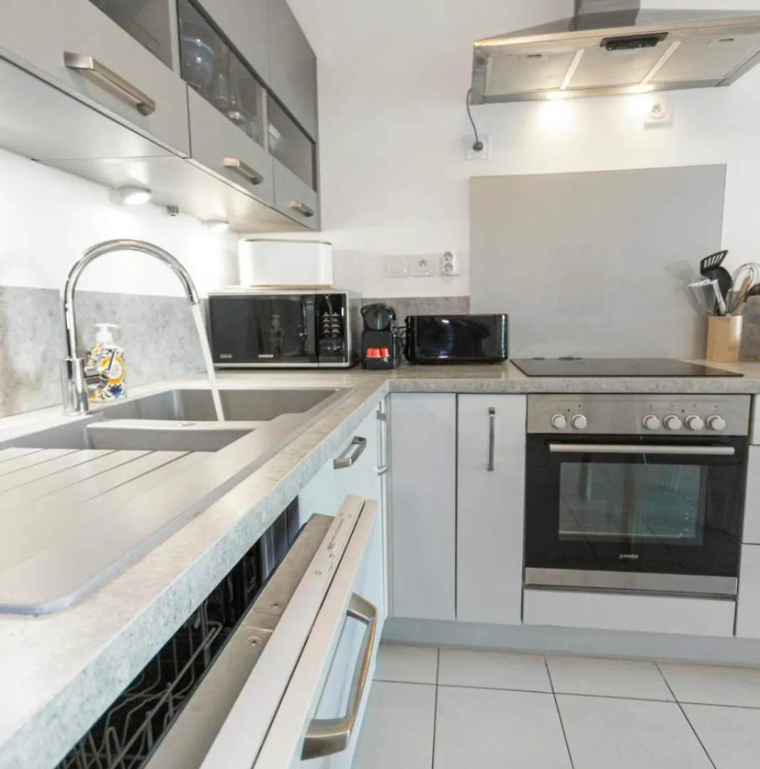 Apartmán Le Sud - Quiet - Spacious - Ac - Private Car Park - Aerodrome Cannes